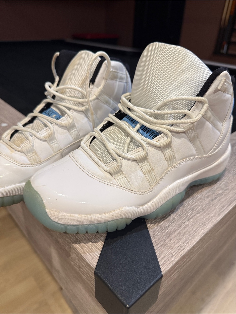 Air jordan 11’s (legend blue/columbia)